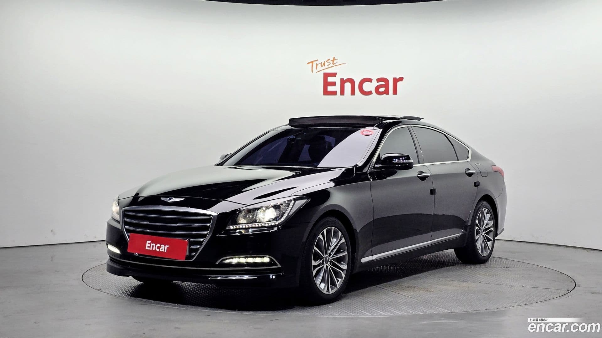 Main__Slider__Photo:Genesis Hyundai 2014.2-0