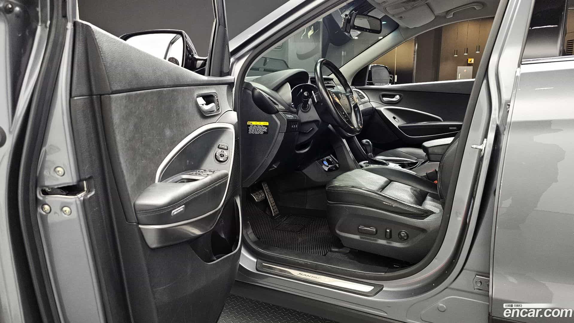 Santafe Hyundai 2017.0-INNER-010