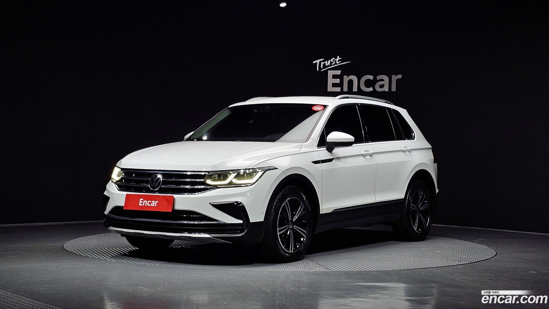 Main__Slider__Photo:Tiguan Volkswagen 2021.7-0