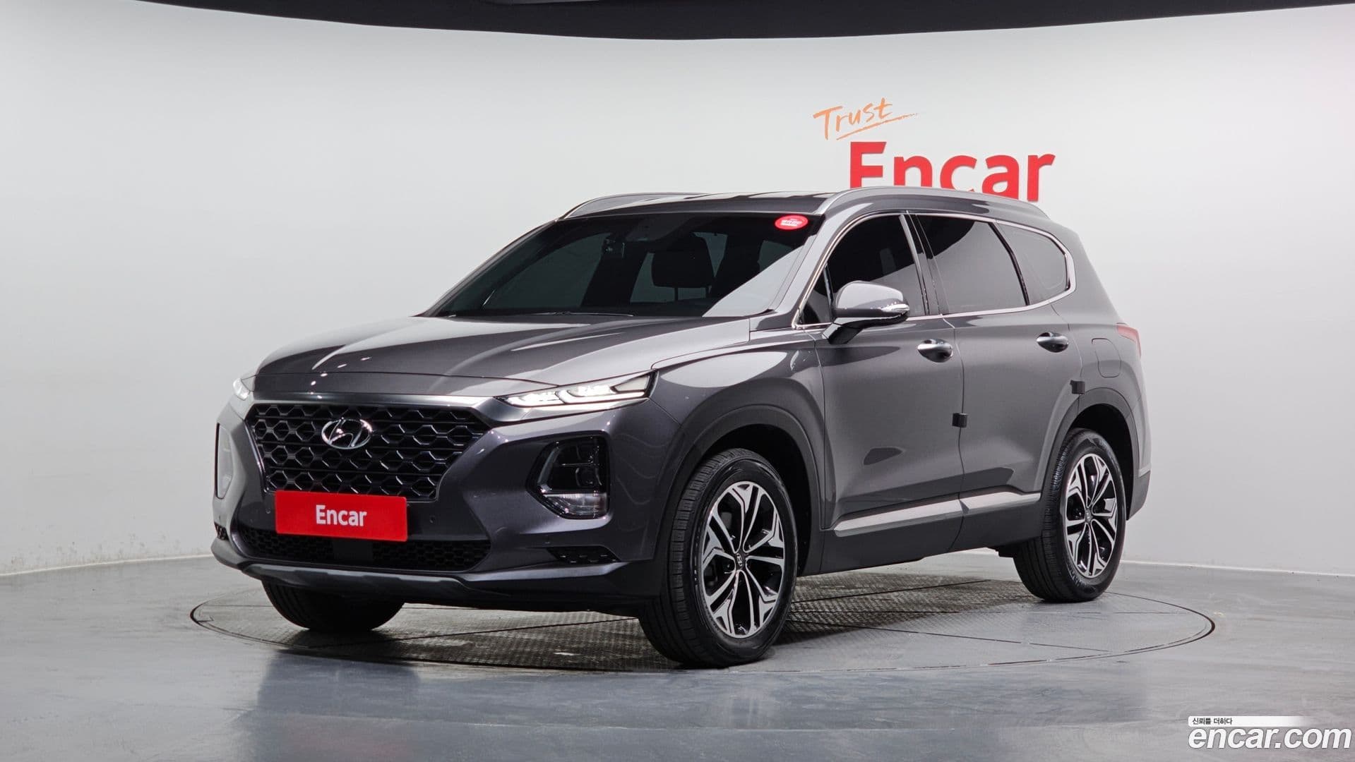 Main__Slider__Photo:Santafe Hyundai 2018.11-0