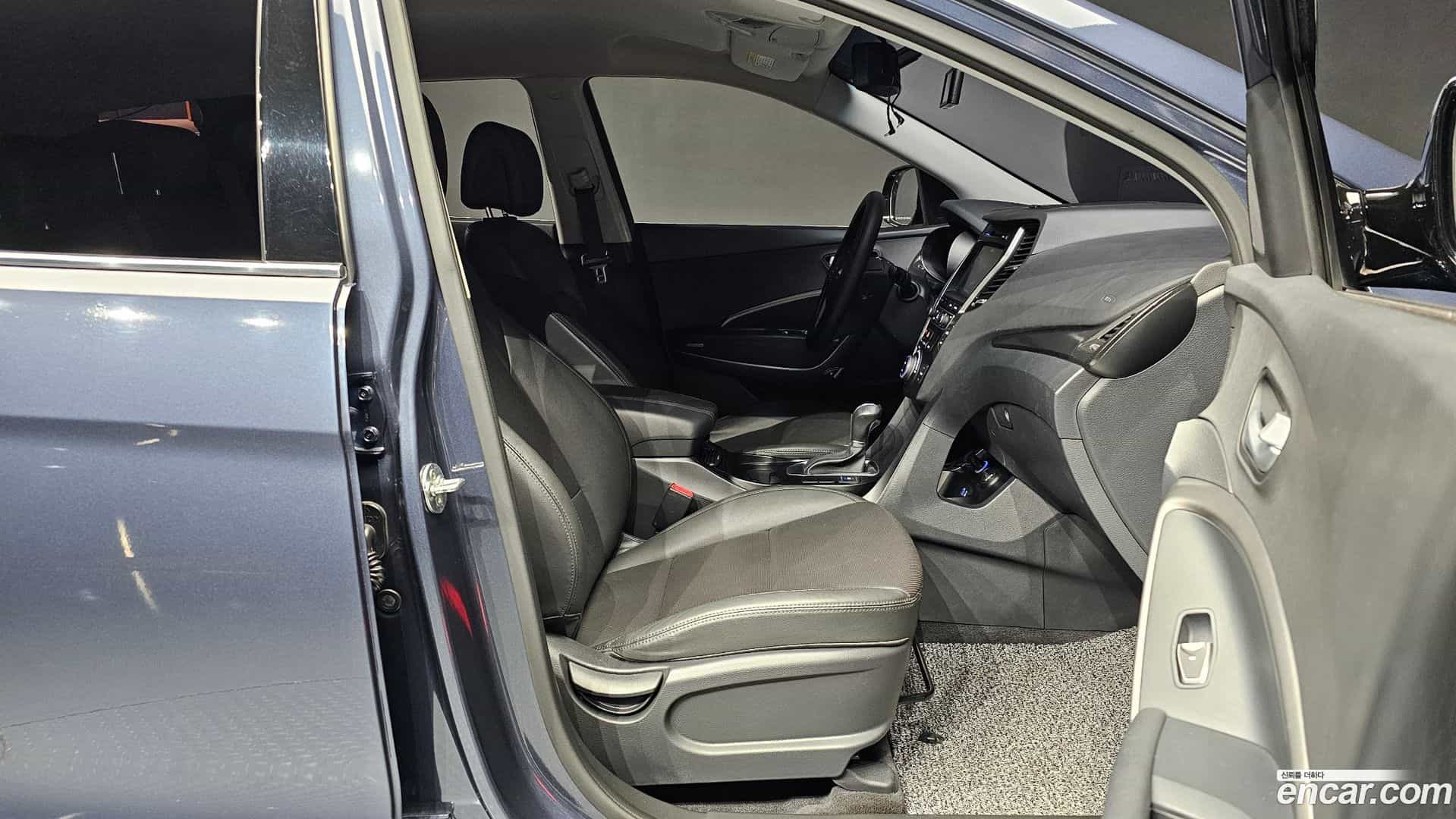 Santafe Hyundai 2017.8-INNER-010