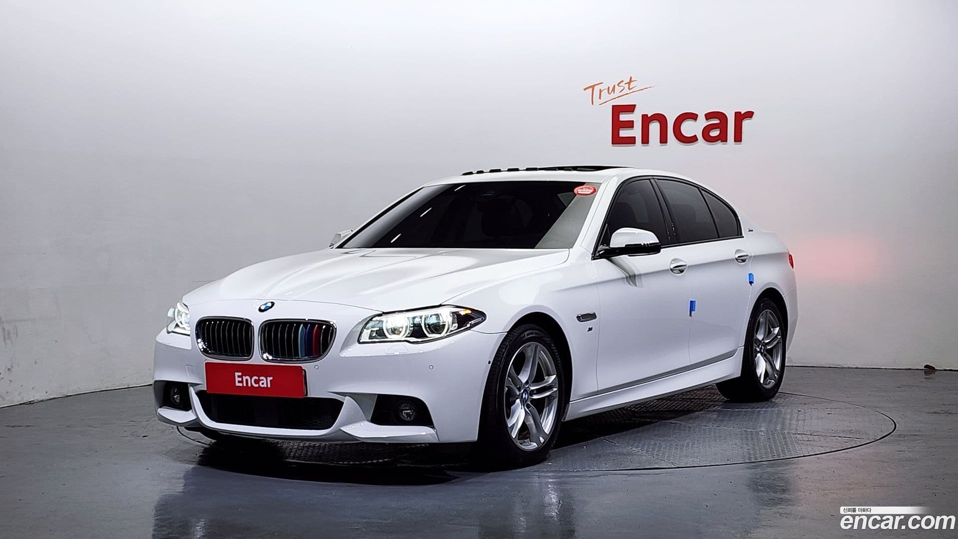Main__Slider__Photo:5-Series BMW 2016.11-0