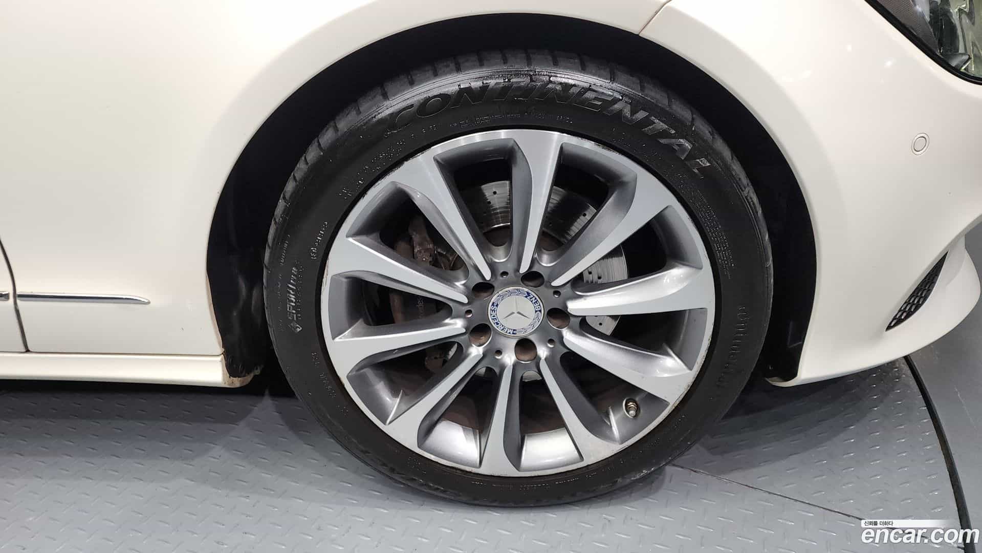 CLS-Class Mercedes-Benz 2016.1-OUTER-005