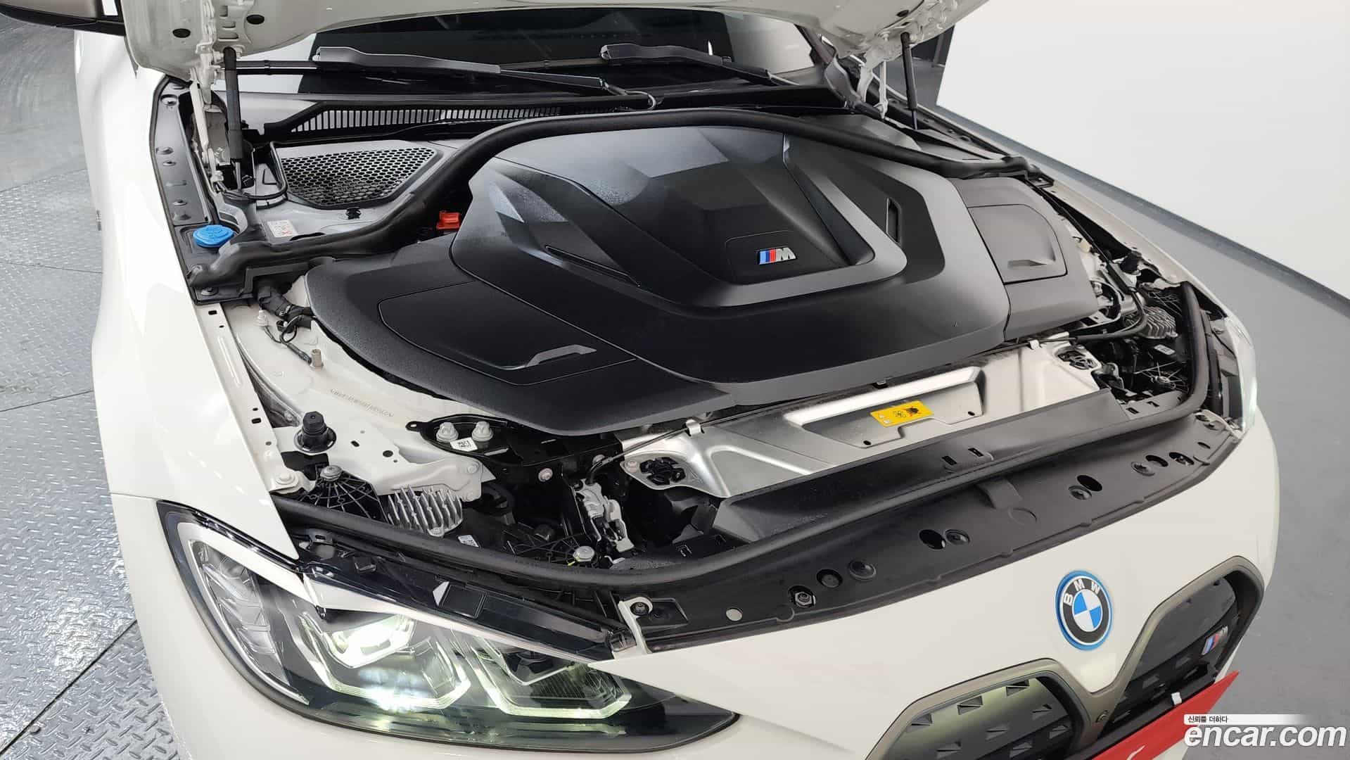 i4 BMW 2023.6-INNER-006