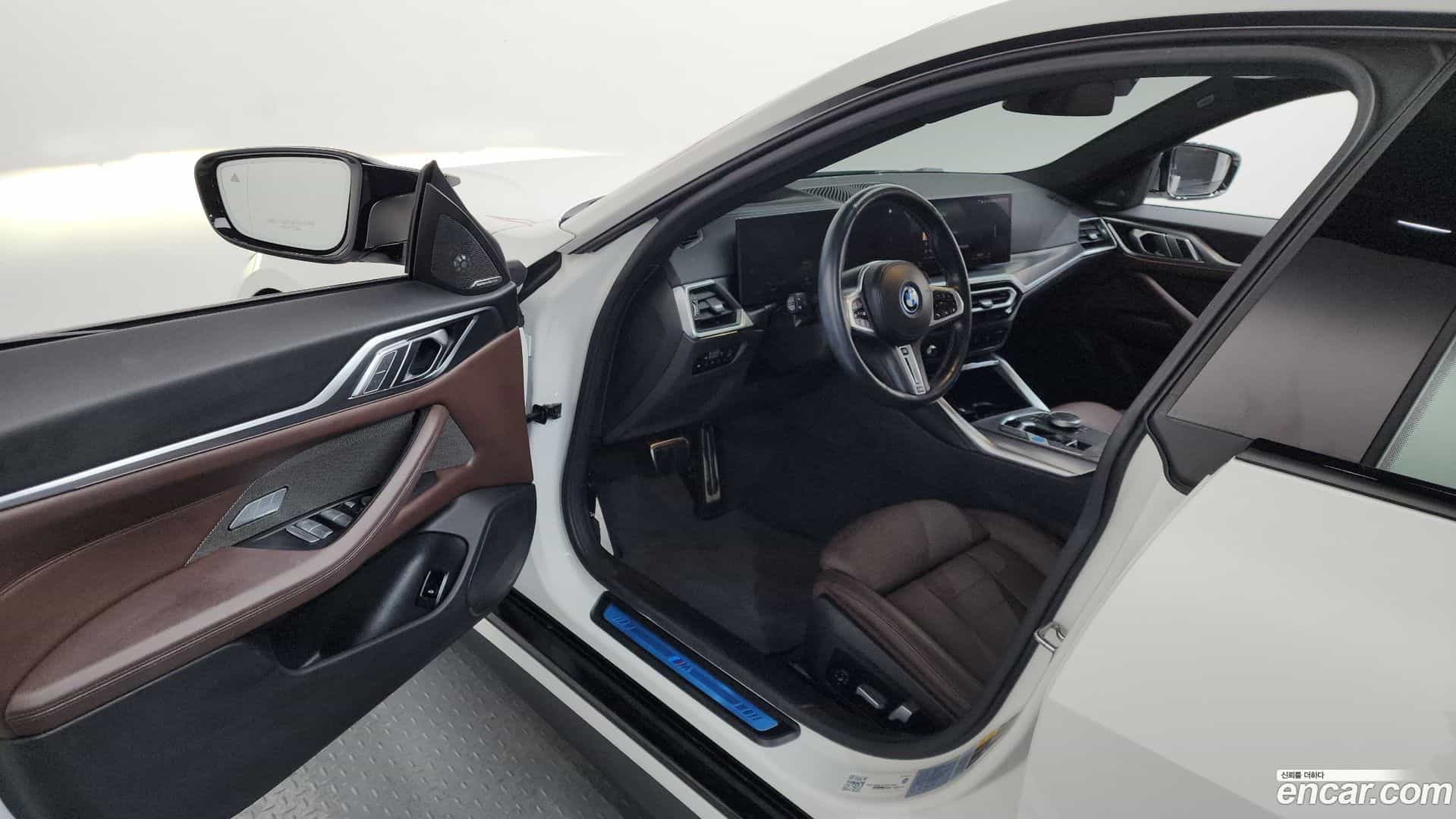 i4 BMW 2023.6-INNER-010