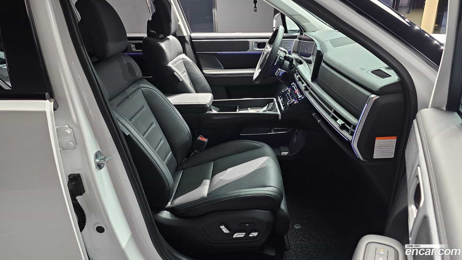 Santafe Hyundai 2023.10-INNER-010