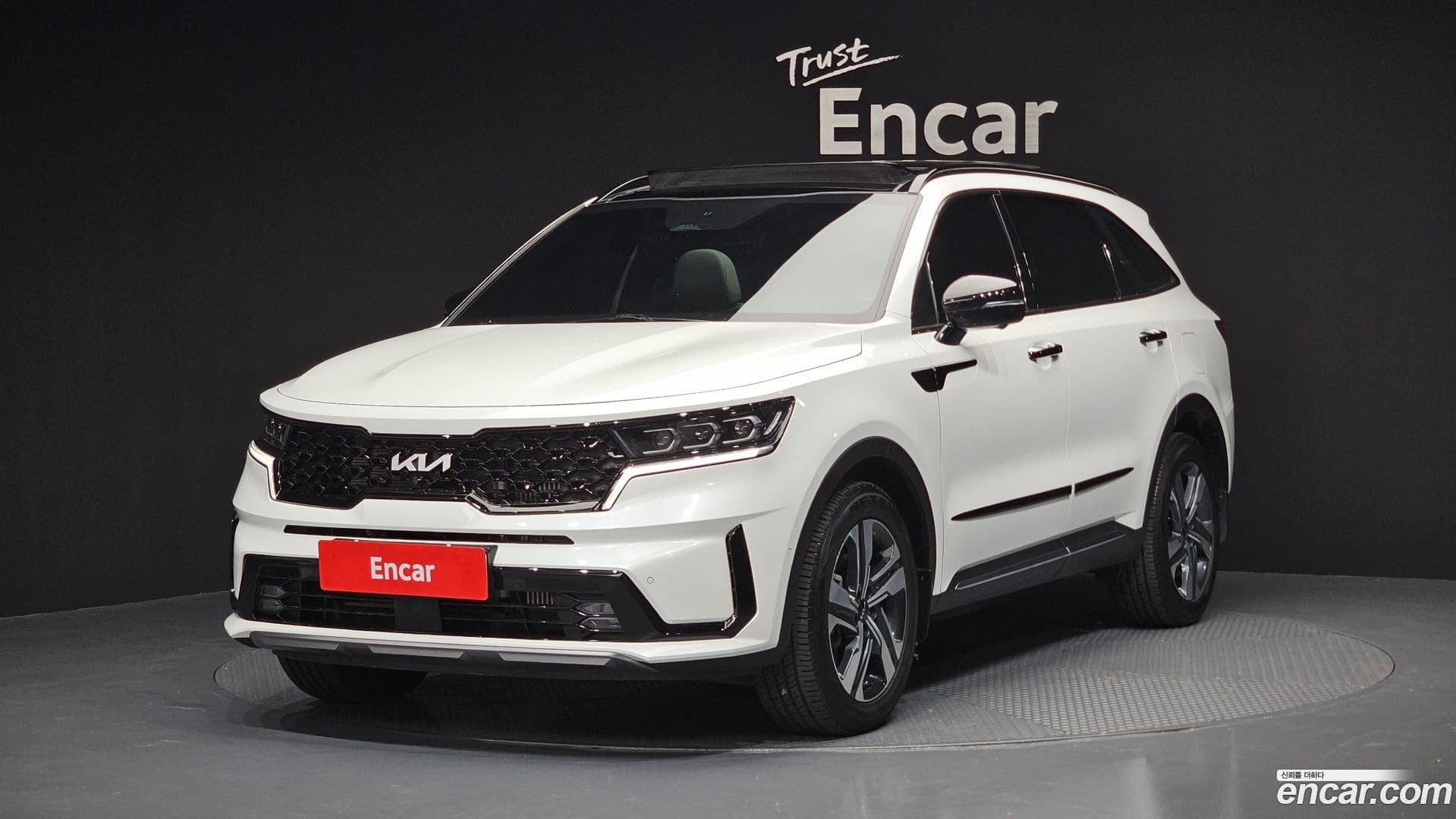 Main__Slider__Photo:Sorento Kia 2022.4-0