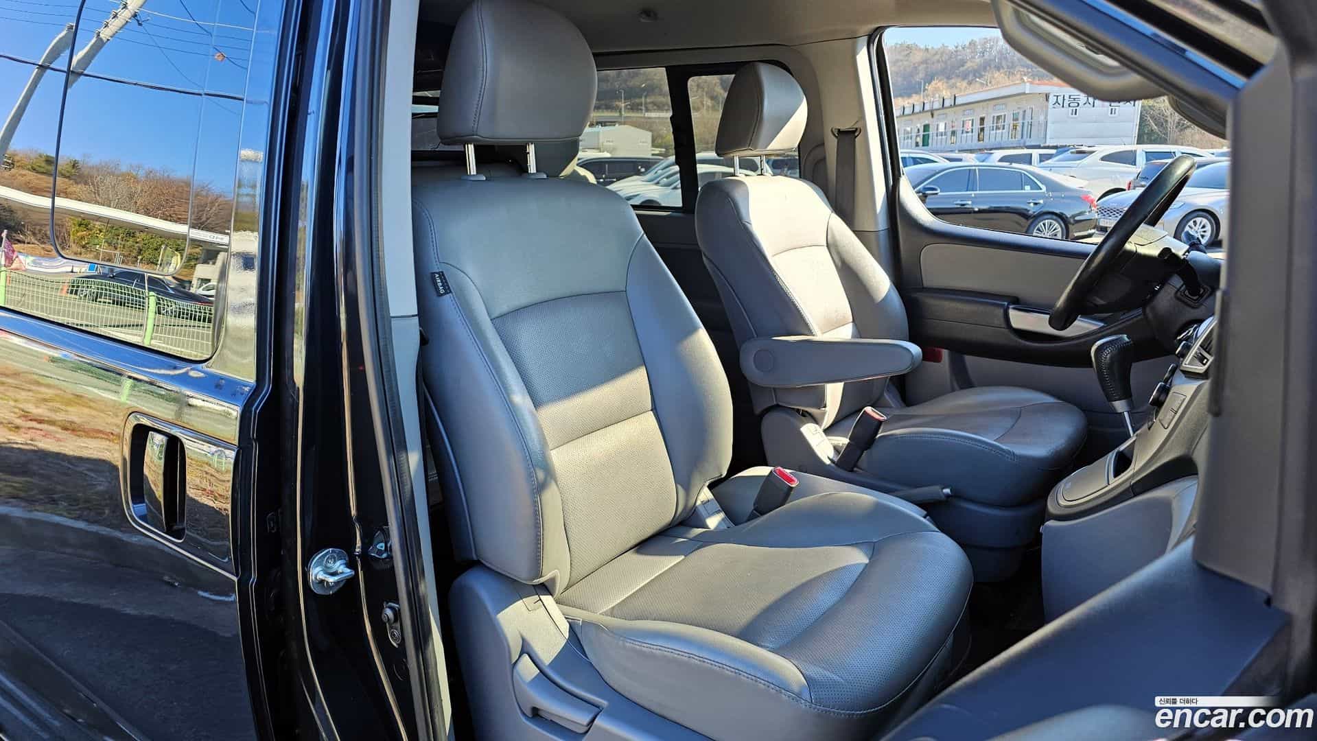 Starex Hyundai 2019.9-INNER-010