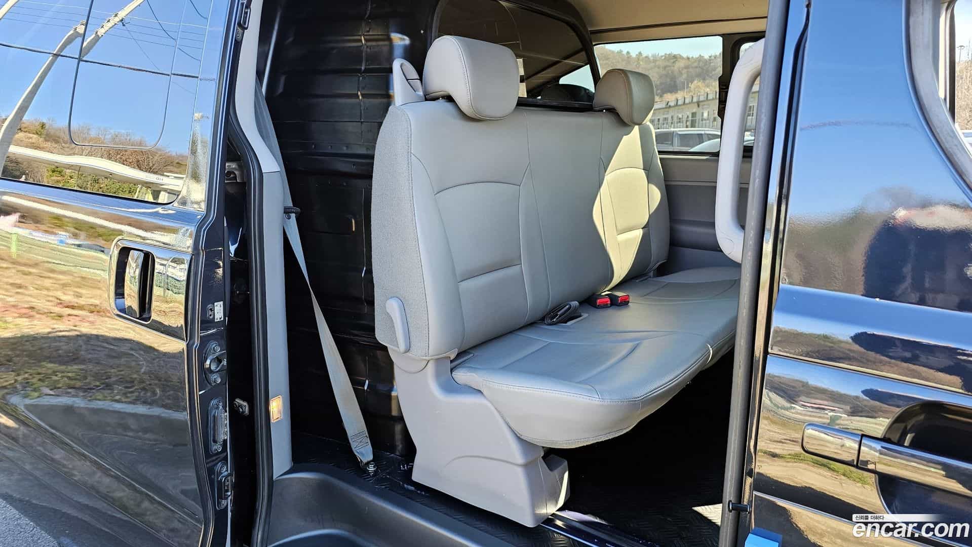 Starex Hyundai 2019.9-OPTION-016
