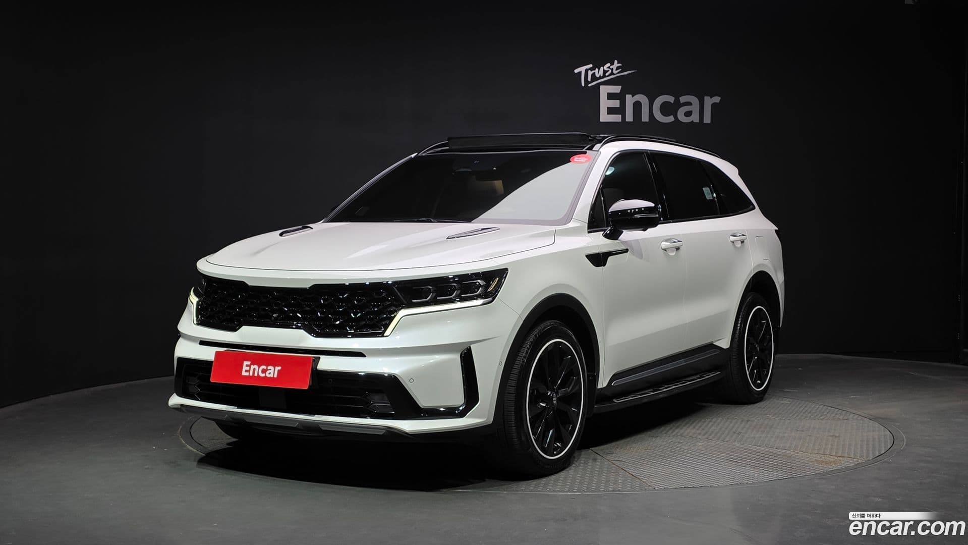 Main__Slider__Photo:Sorento Kia 2021.5-0