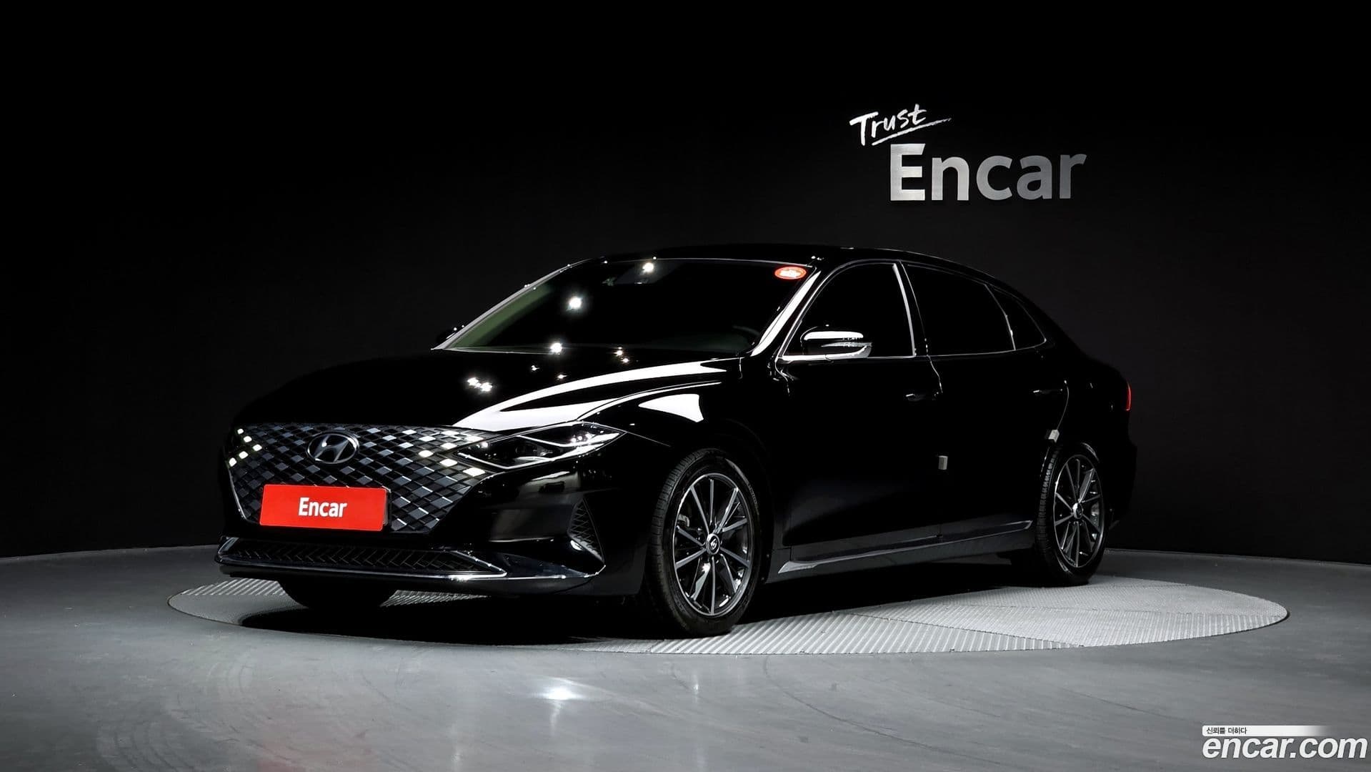 Main__Slider__Photo:Grandeur Hyundai 2020.9-0