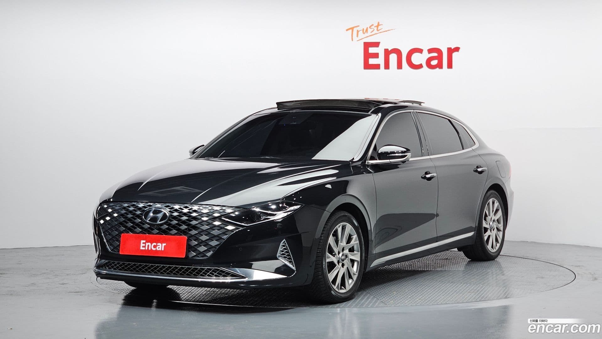 Main__Slider__Photo:Grandeur Hyundai 2020.4-0