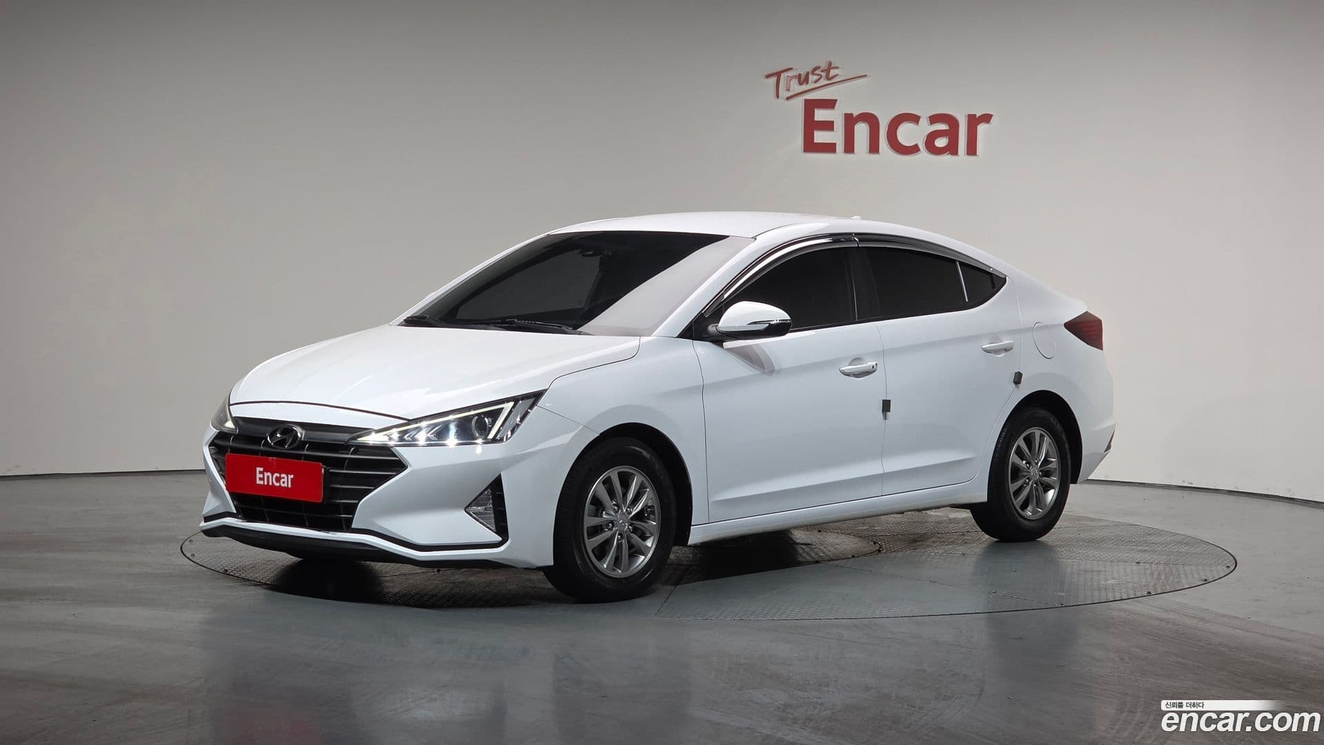 Main__Slider__Photo:AVANTE Hyundai 2019.0-0