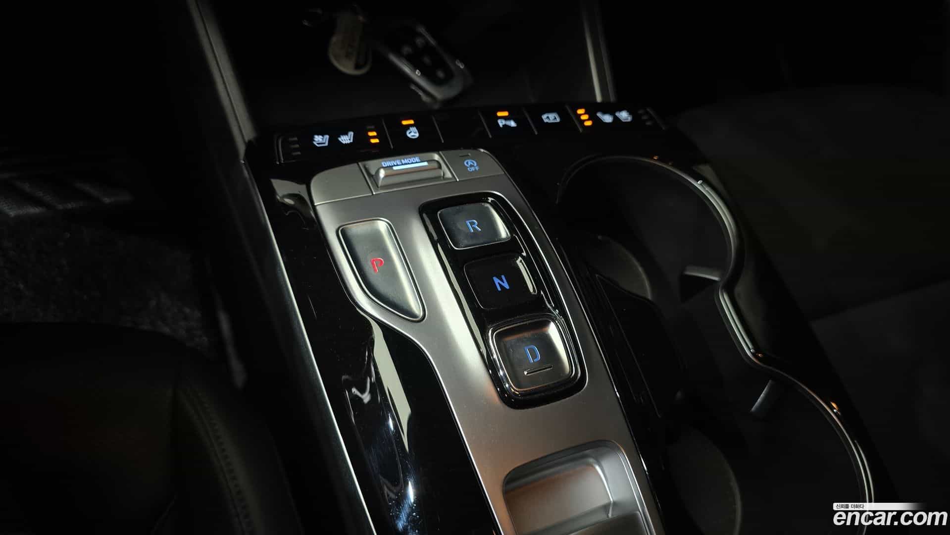 Tucson Hyundai 2021.1-INNER-009