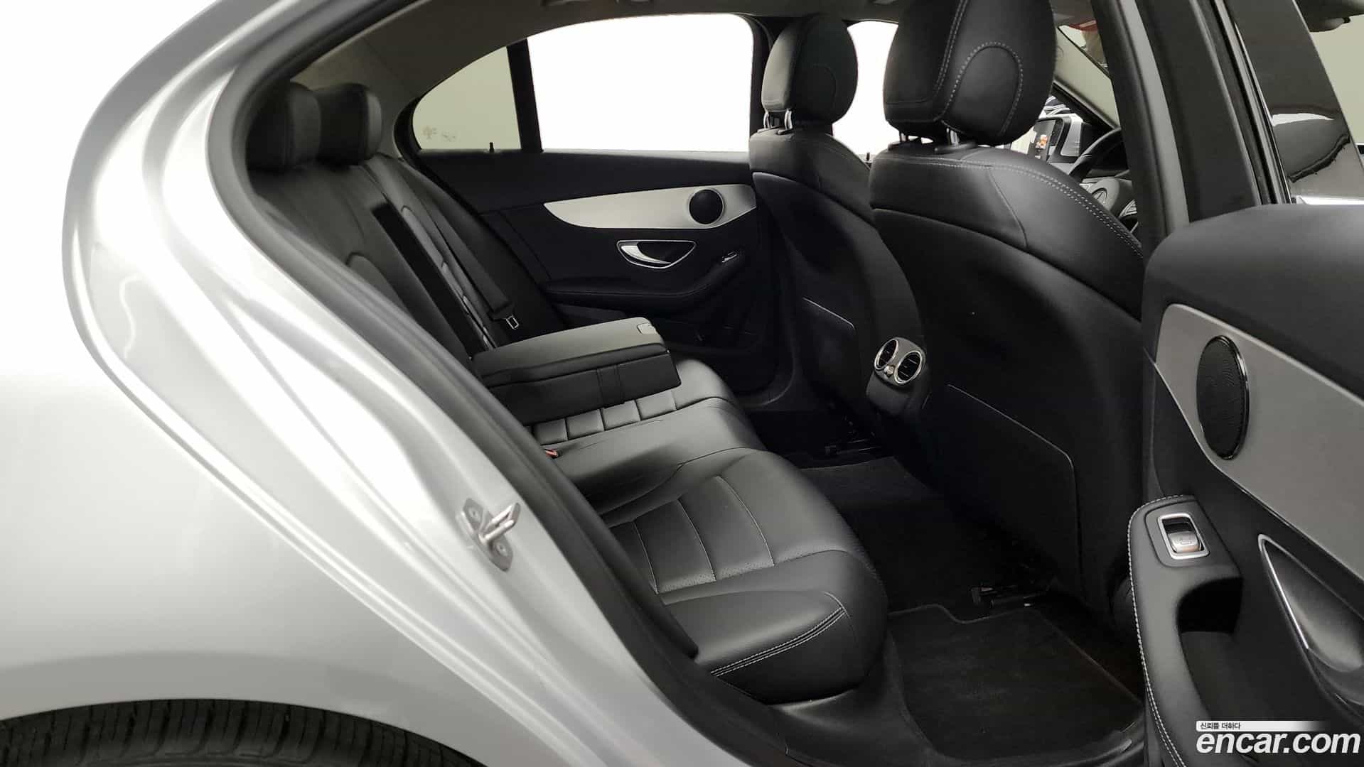 C-Class Mercedes-Benz 2017.8-OPTION-016