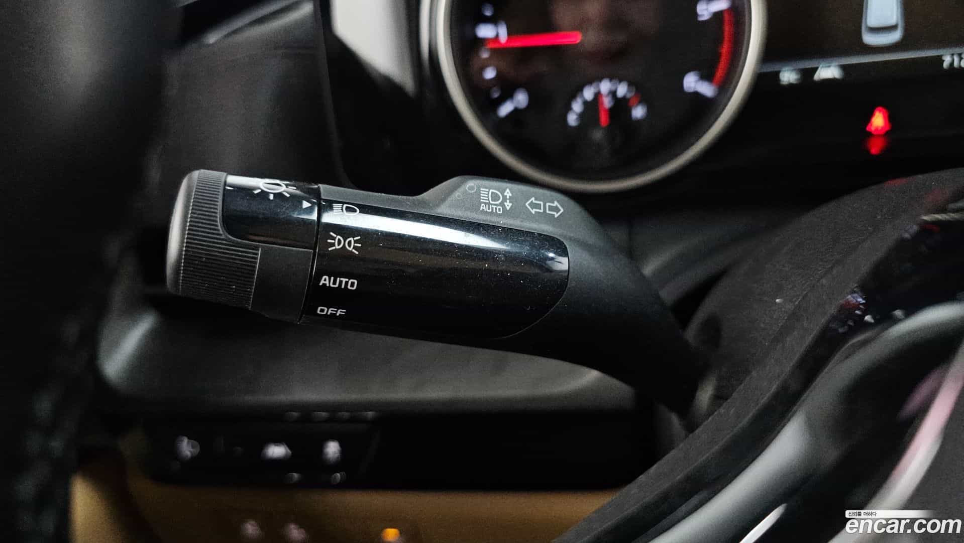 Canival Kia 2021.4-OPTION-021