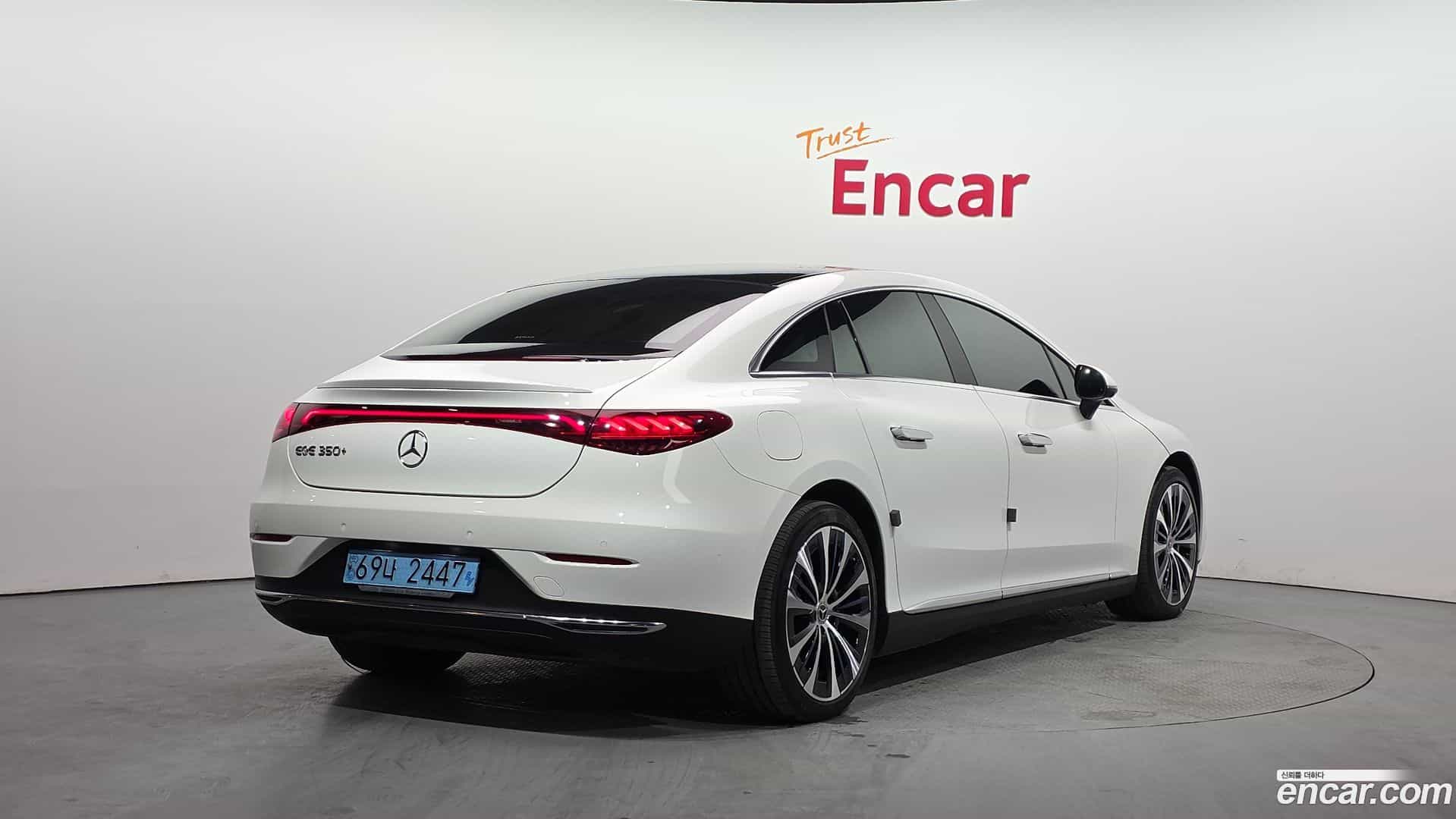 EQE Mercedes-Benz 2022.10-OUTER-002