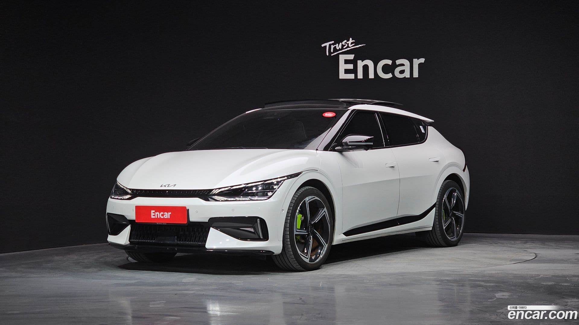 Main__Slider__Photo:EV6 Kia 2023.2-0