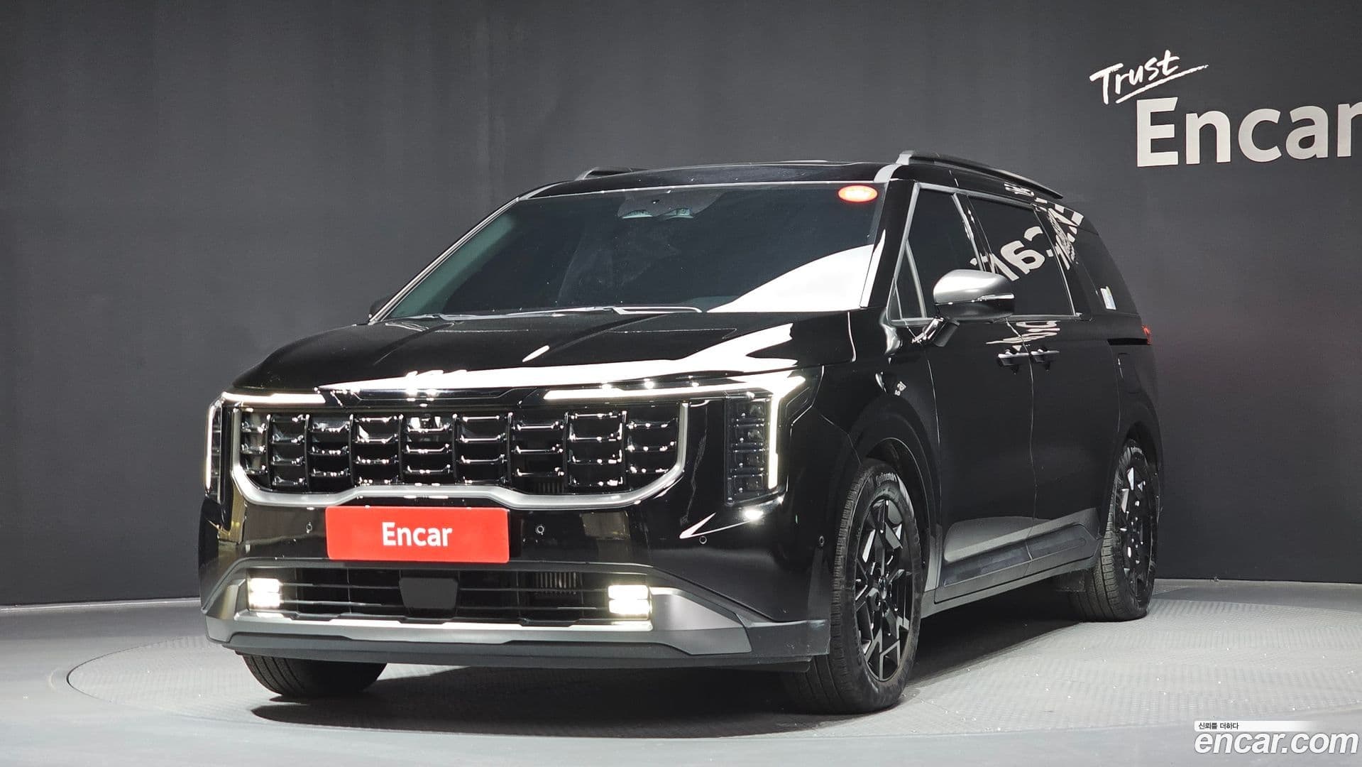 Main__Slider__Photo:Canival Kia 2024.5-0