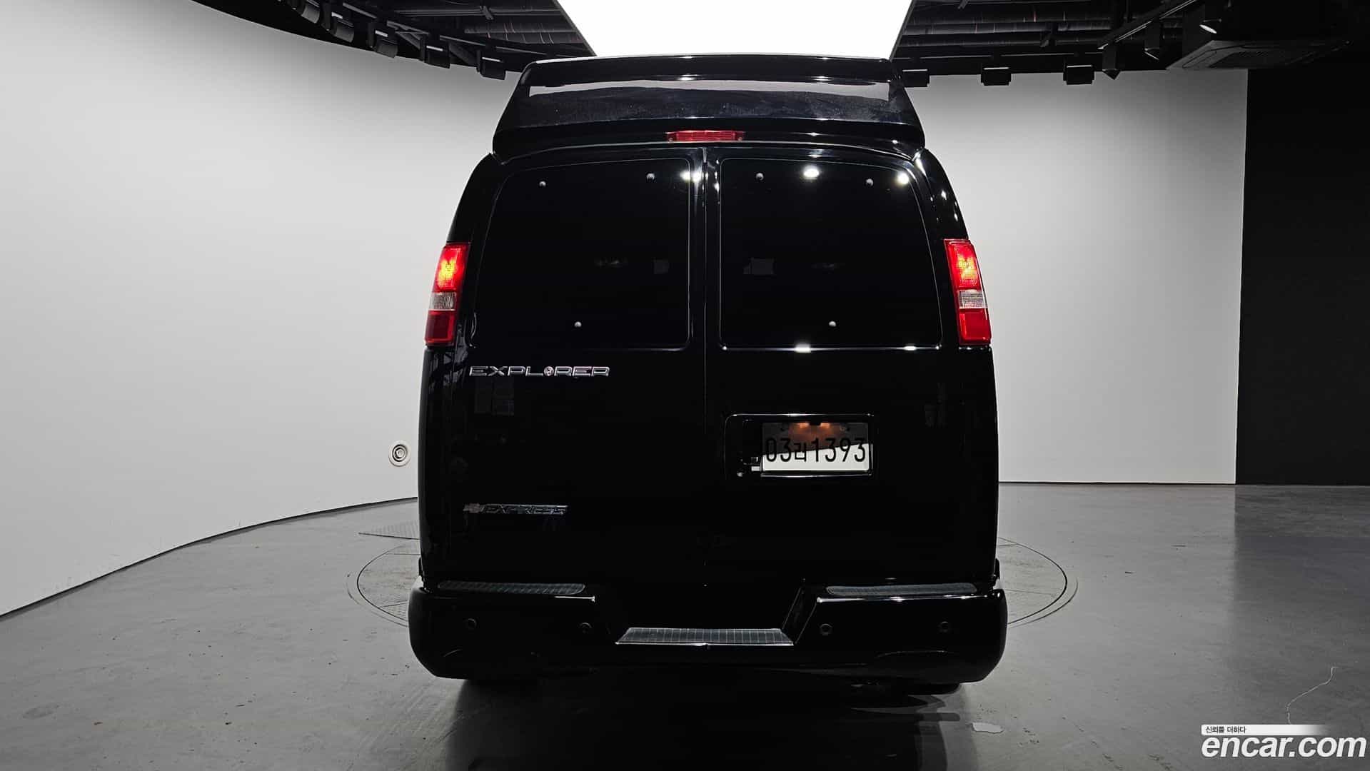 Express Van Chevrolet 2017.10-OUTER-004