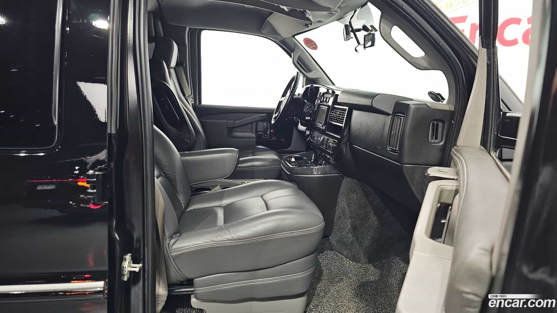Express Van Chevrolet 2017.10-OPTION-016