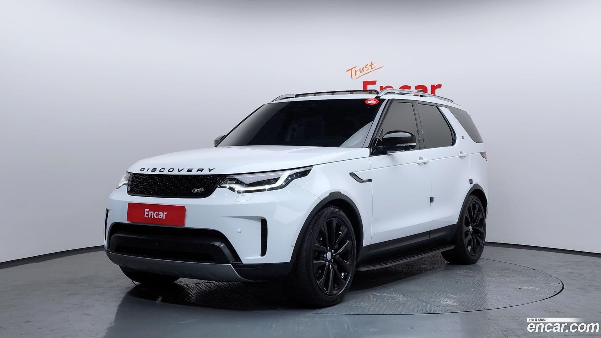 Main__Slider__Photo:Discovery Land Rover 2021.11-0