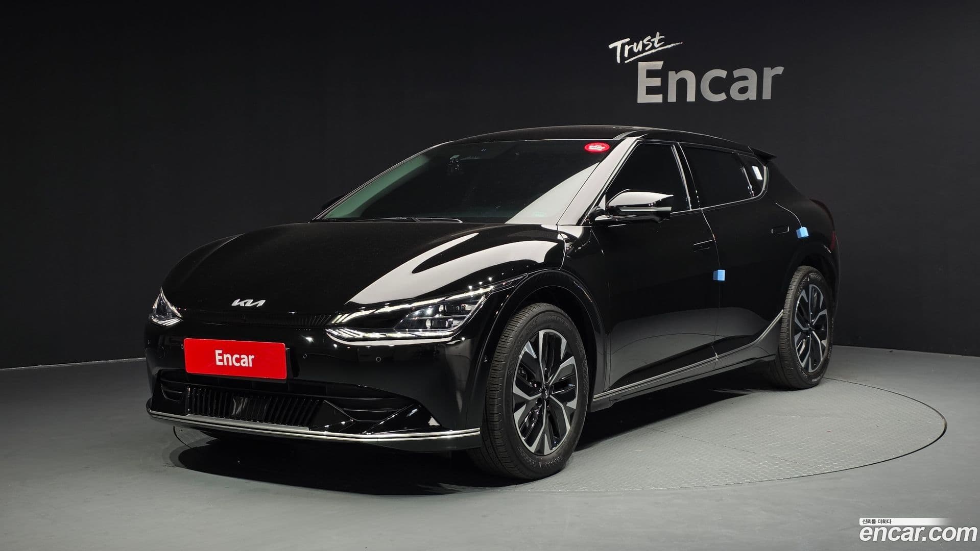 Main__Slider__Photo:EV6 Kia 2022.11-0
