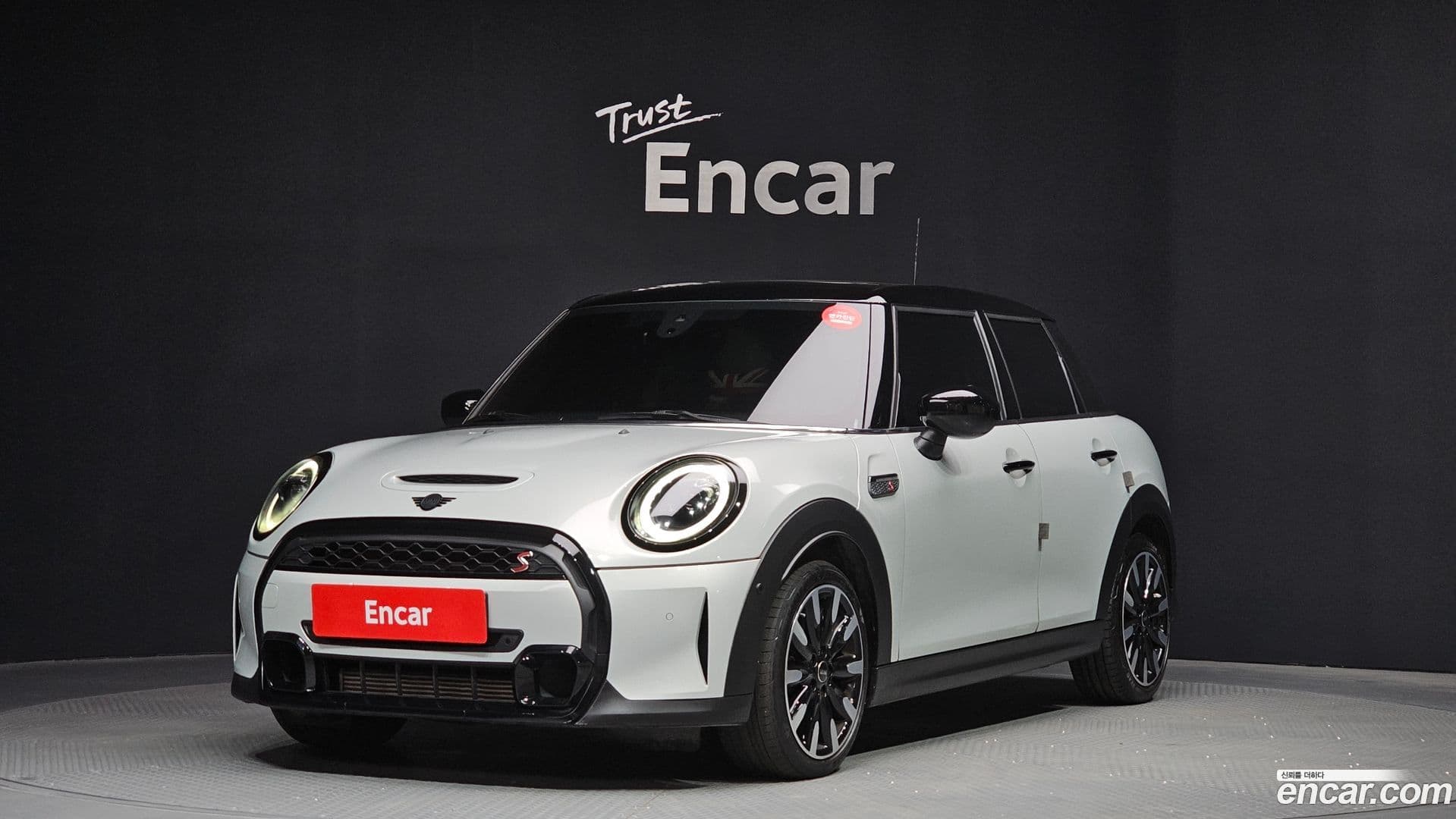 Main__Slider__Photo:Cooper Mini 2022.5-0