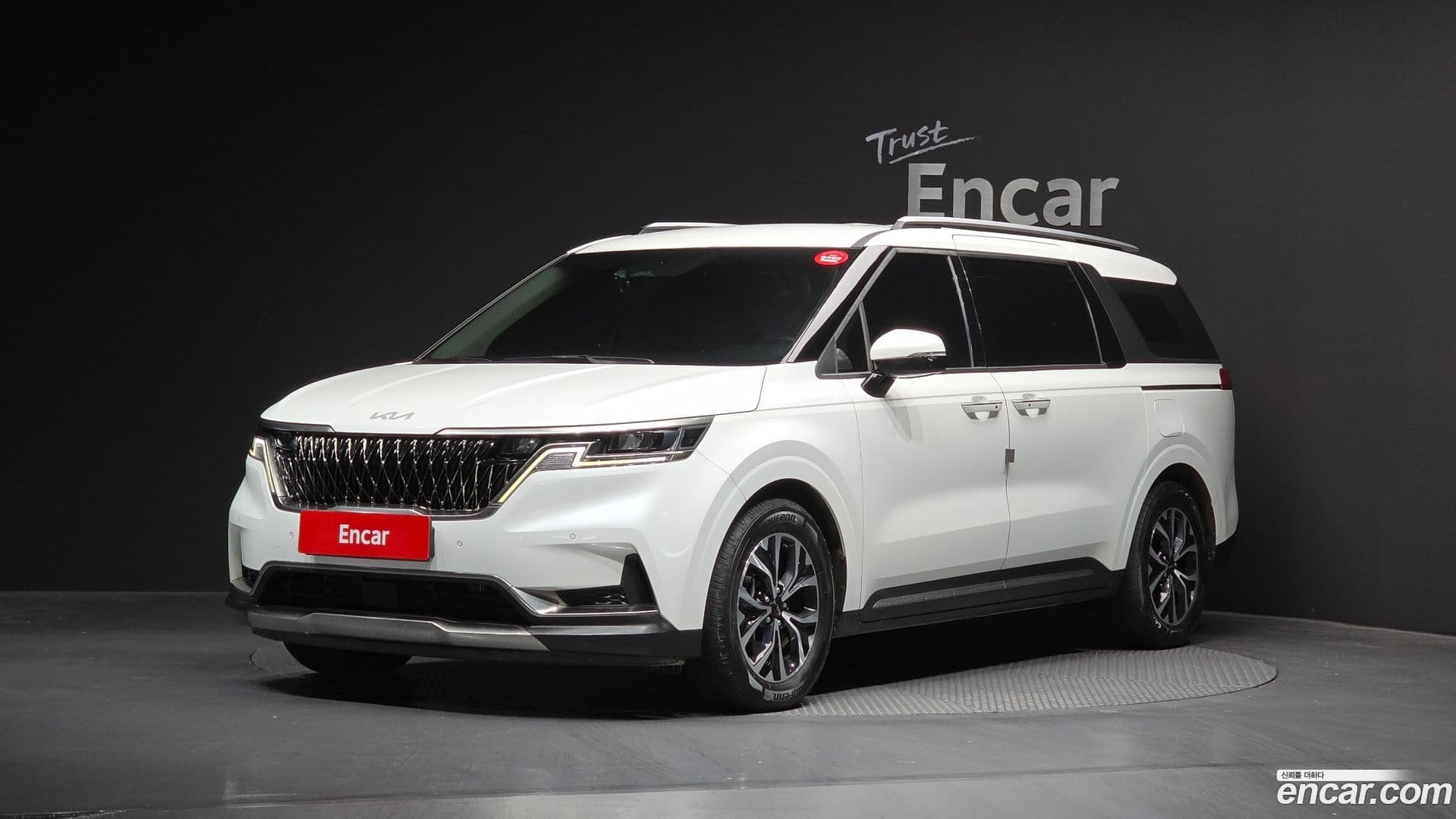 Main__Slider__Photo:Canival Kia 2022.3-0