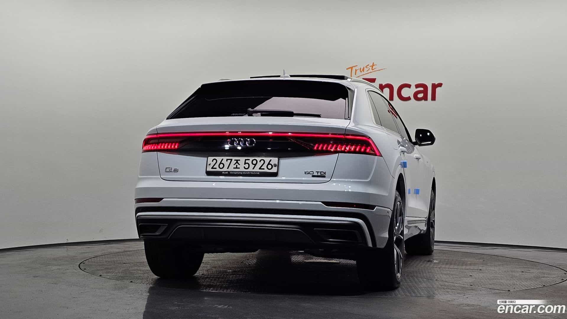 Q8 Audi 2020.3-OUTER-004