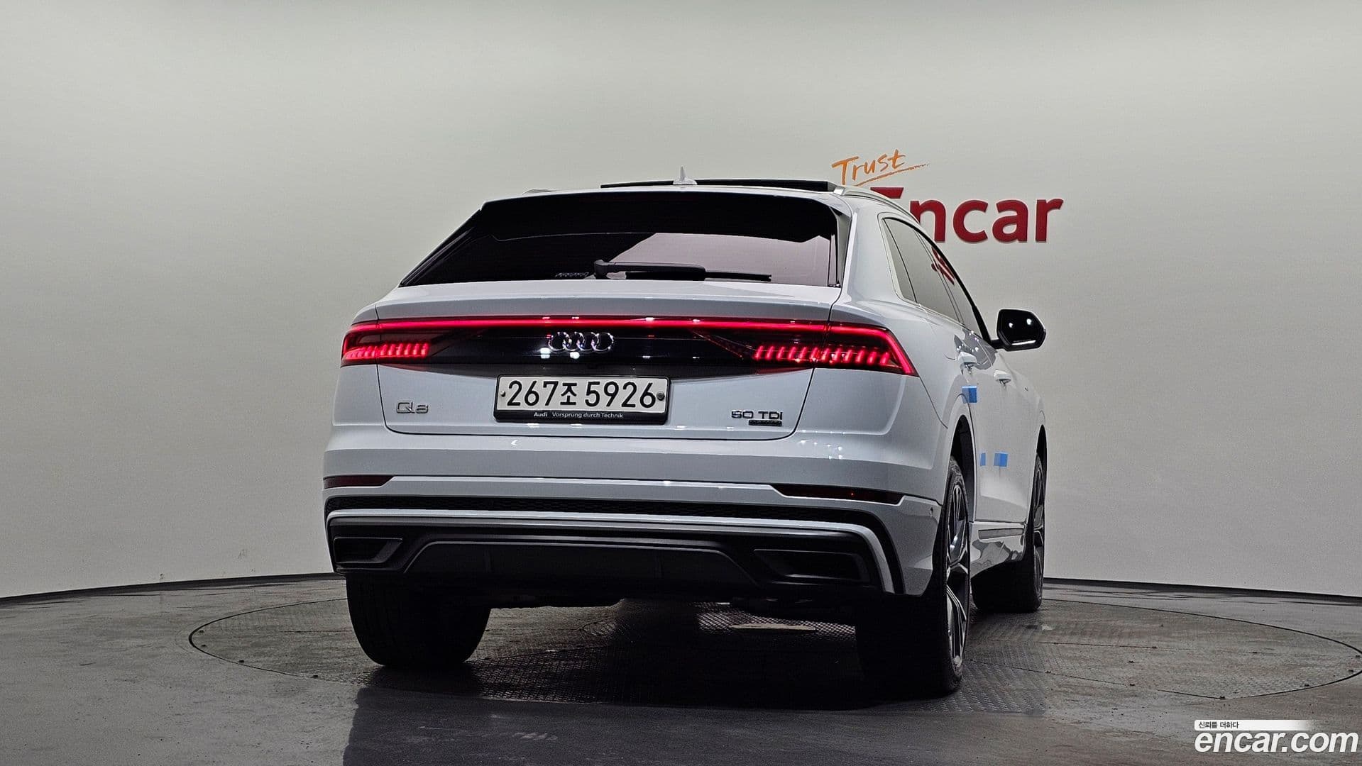 Main__Slider__Photo:Q8 Audi 2020.3-3