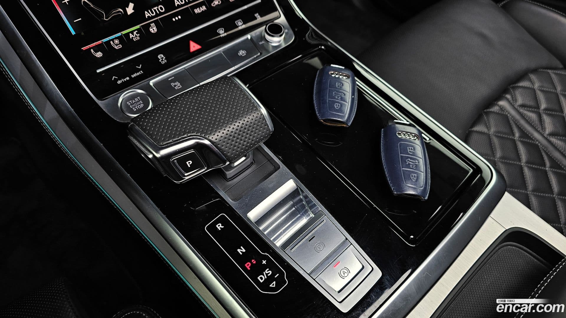 Main__Slider__Photo:Q8 Audi 2020.3-8