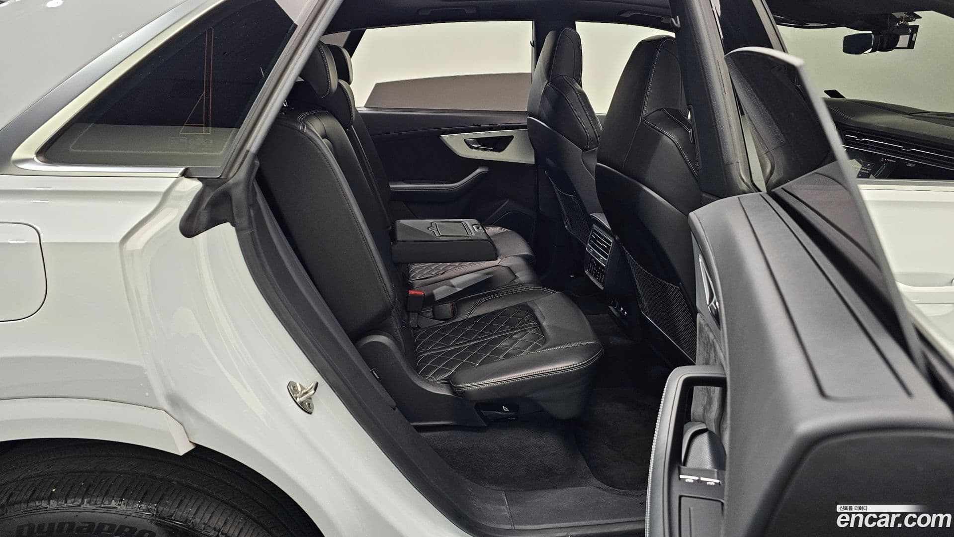 Main__Slider__Photo:Q8 Audi 2020.3-11