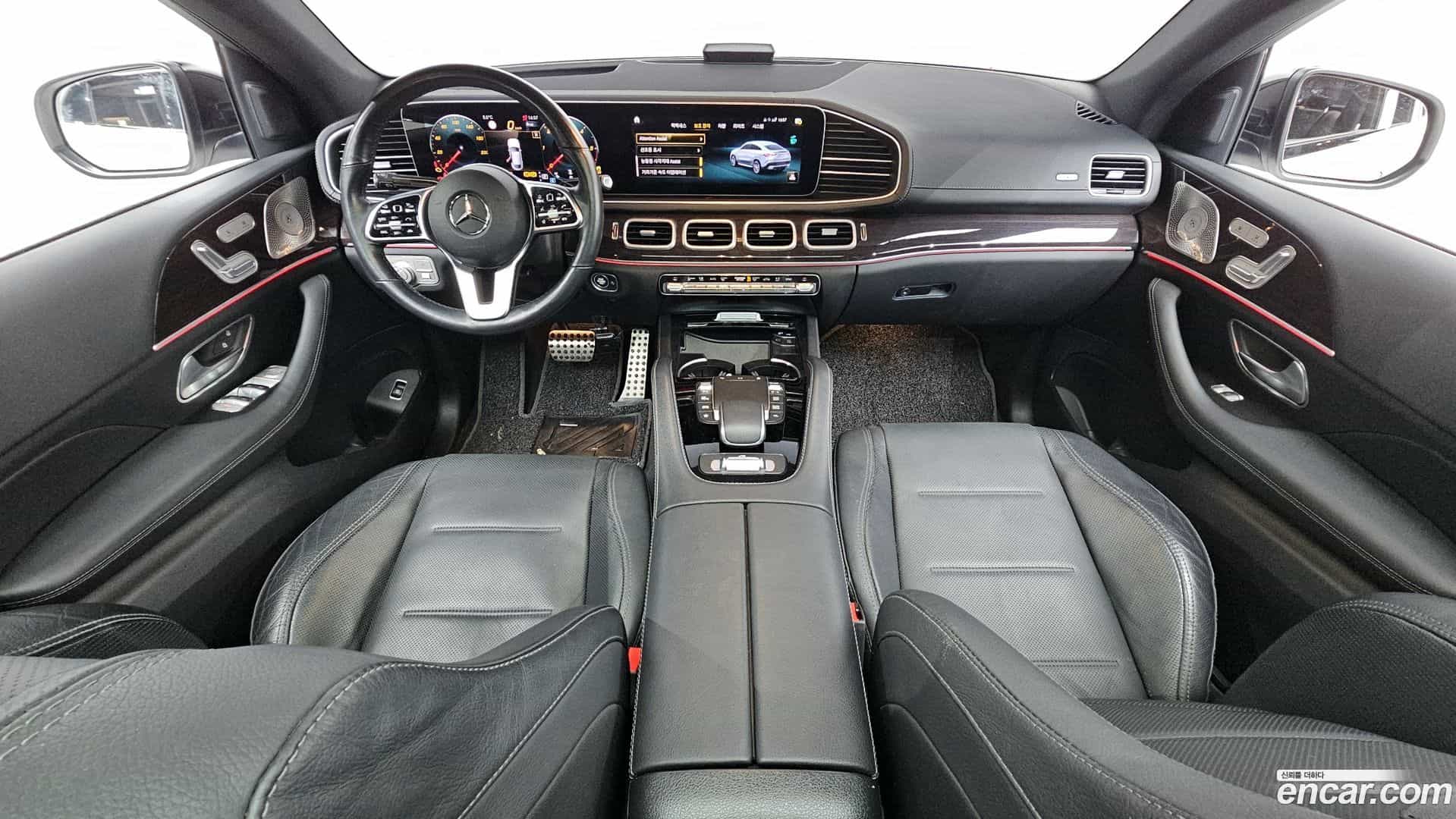 GLE-Class Mercedes-Benz 2022.10-INNER-007
