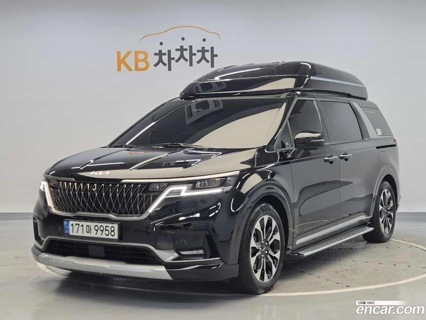 Canival Kia 2021.10-OUTER-001
