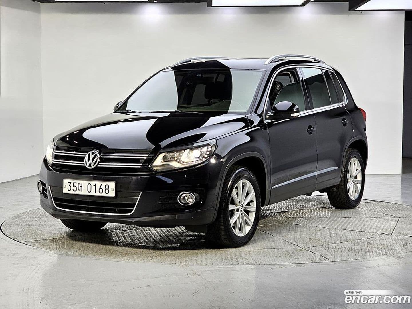 Main__Slider__Photo:Tiguan Volkswagen 2016.1-0