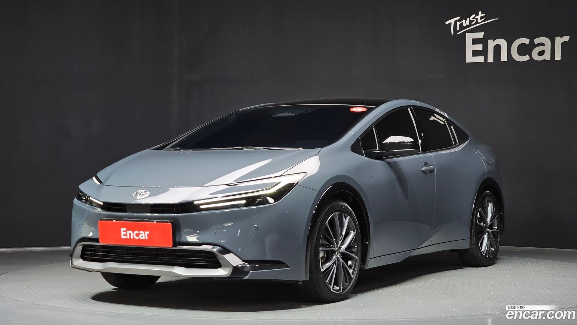 Main__Slider__Photo:Prius Toyota 2024.11-0