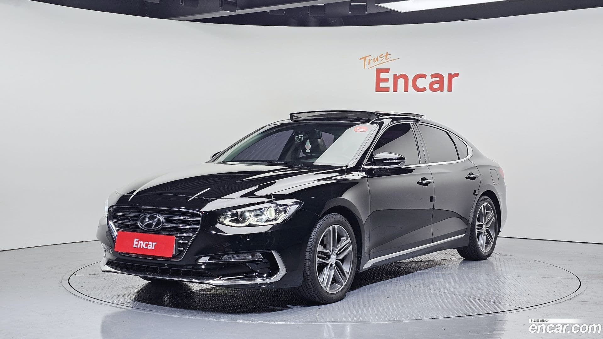 Main__Slider__Photo:Grandeur Hyundai 2019.2-0