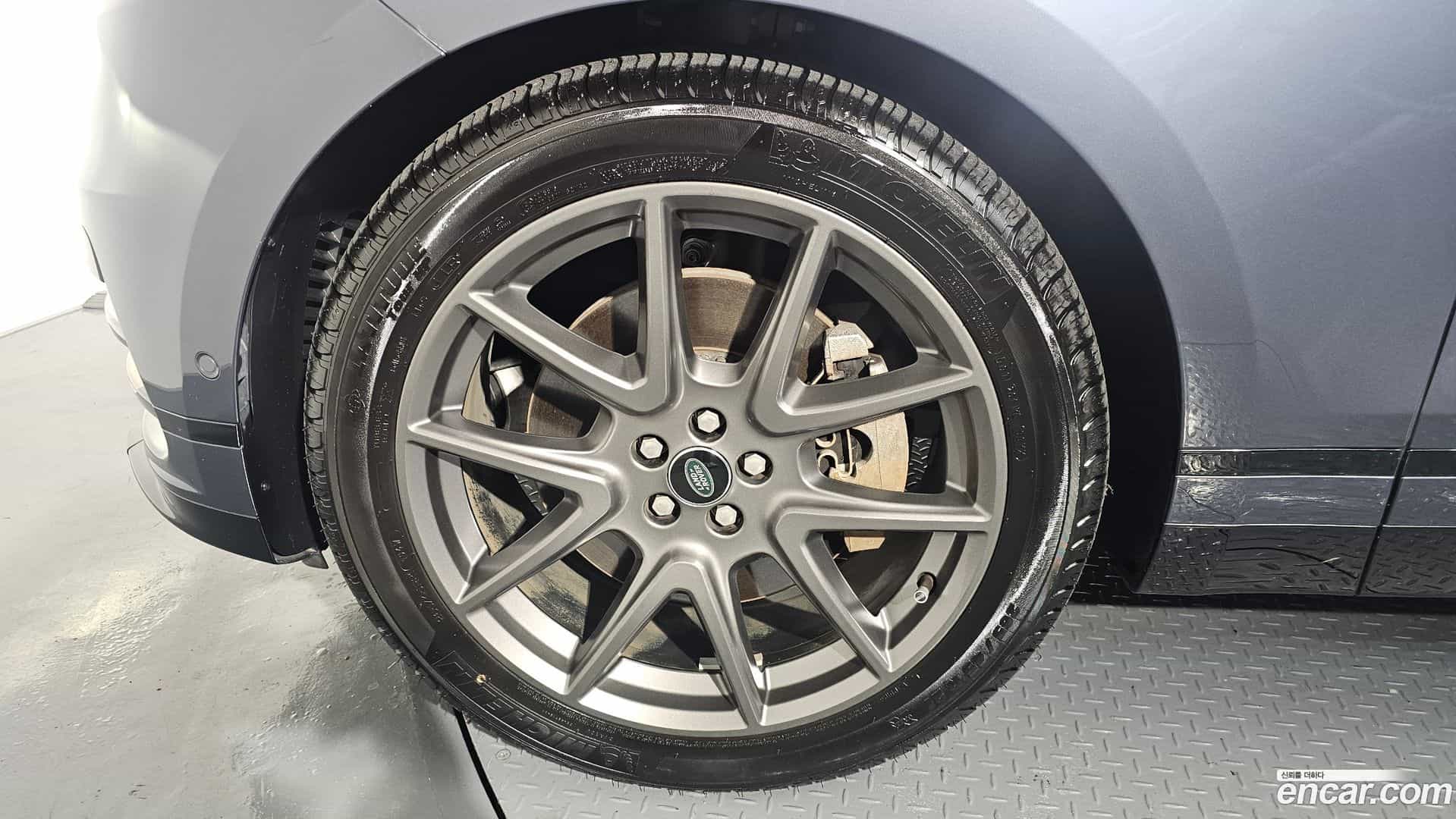 Range Rover Velar Land Rover 2024.11-OUTER-005
