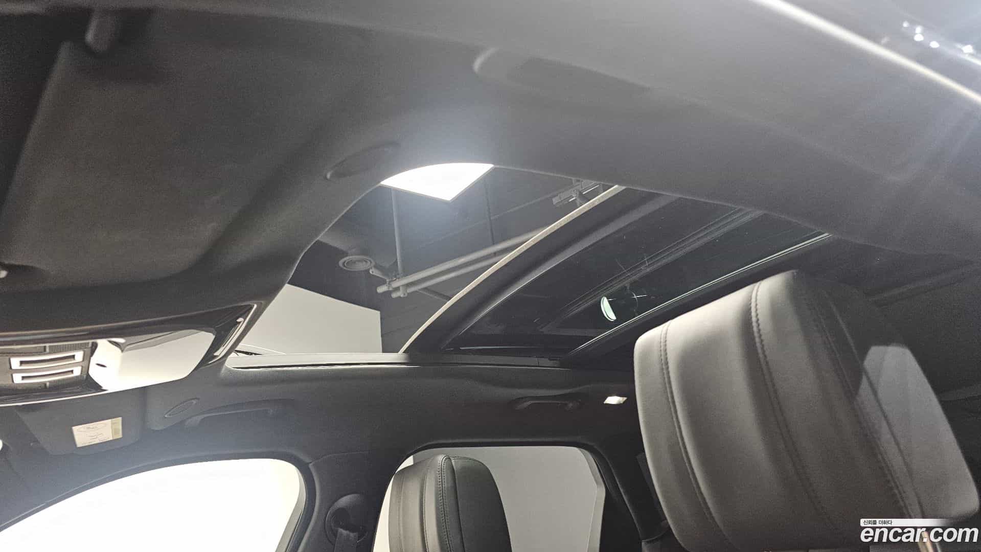 Range Rover Velar Land Rover 2024.11-OPTION-023