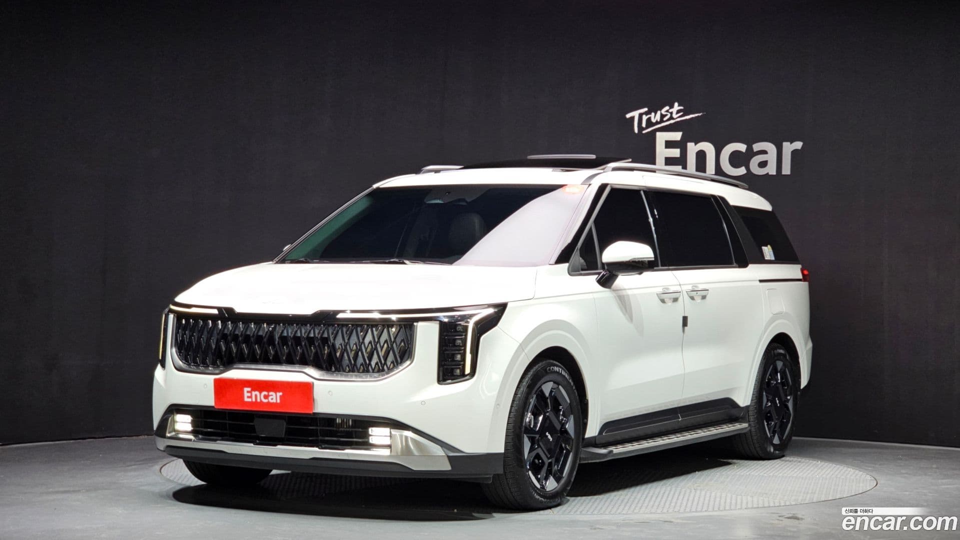 Main__Slider__Photo:Canival Kia 2024.2-0