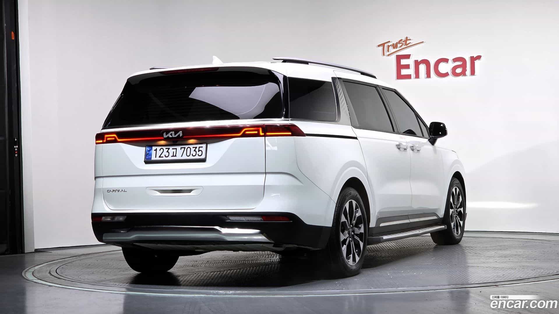Canival Kia 2023.1-OUTER-002