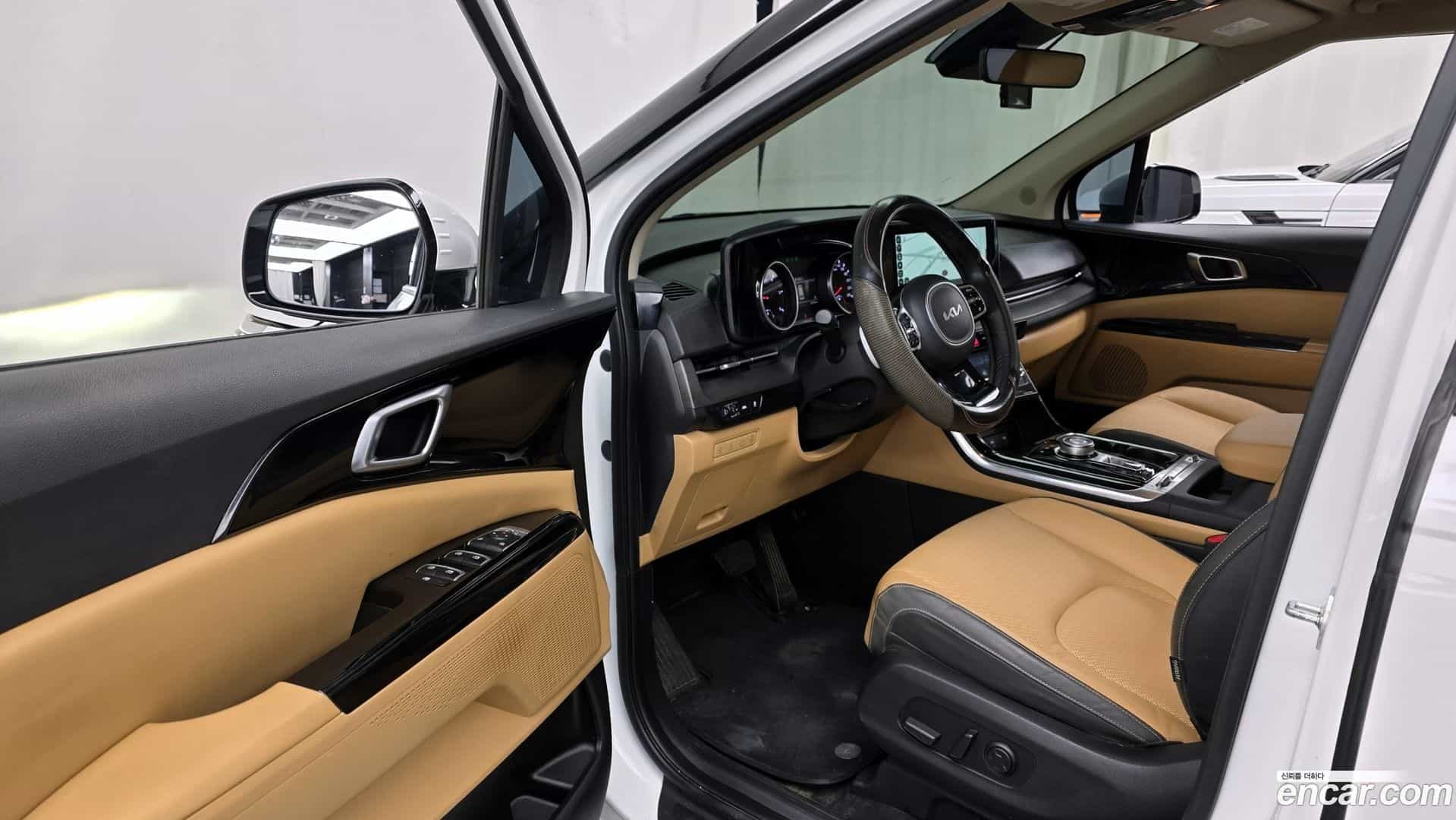 Canival Kia 2023.1-INNER-010