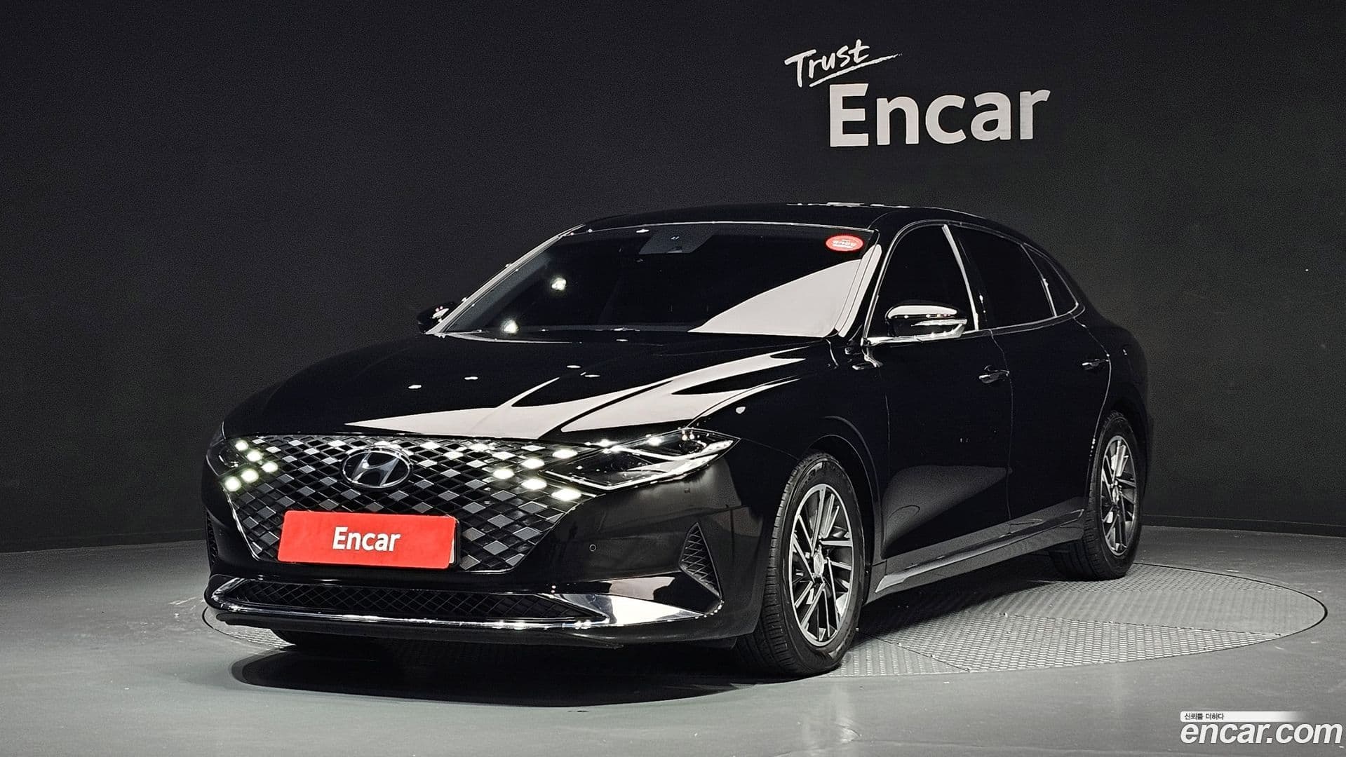 Main__Slider__Photo:Grandeur Hyundai 2020.4-0