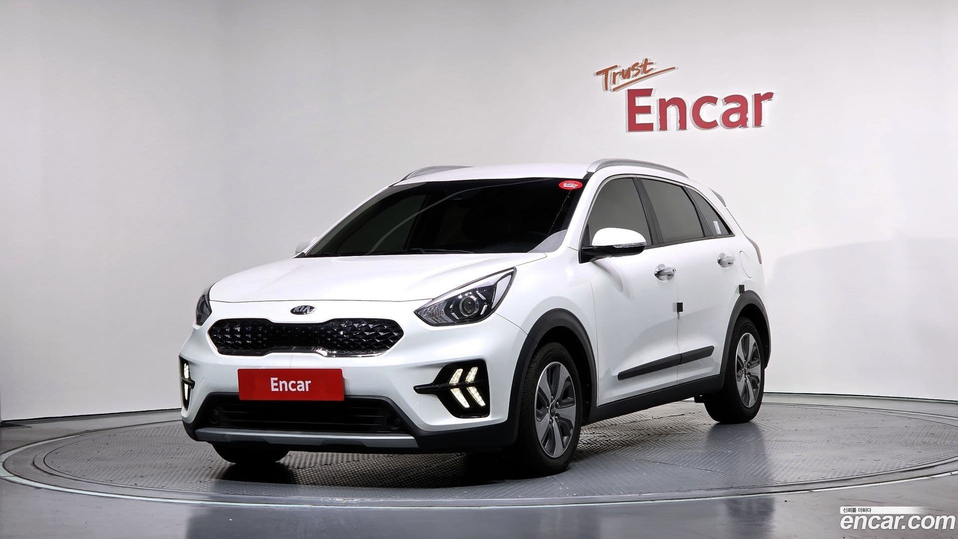 Main__Slider__Photo:Niro Kia 2020.3-0