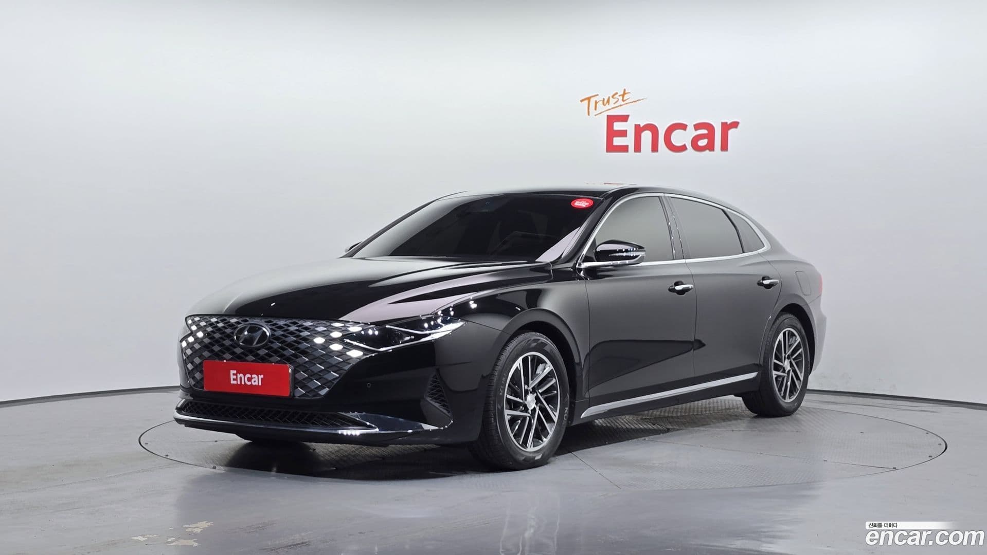 Main__Slider__Photo:Grandeur Hyundai 2020.4-0