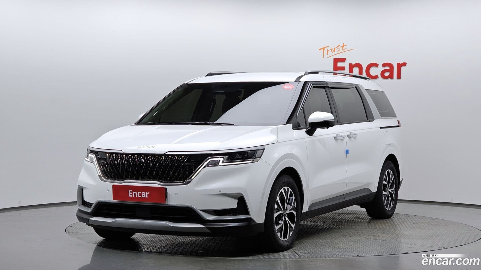 Main__Slider__Photo:Canival Kia 2021.10-0