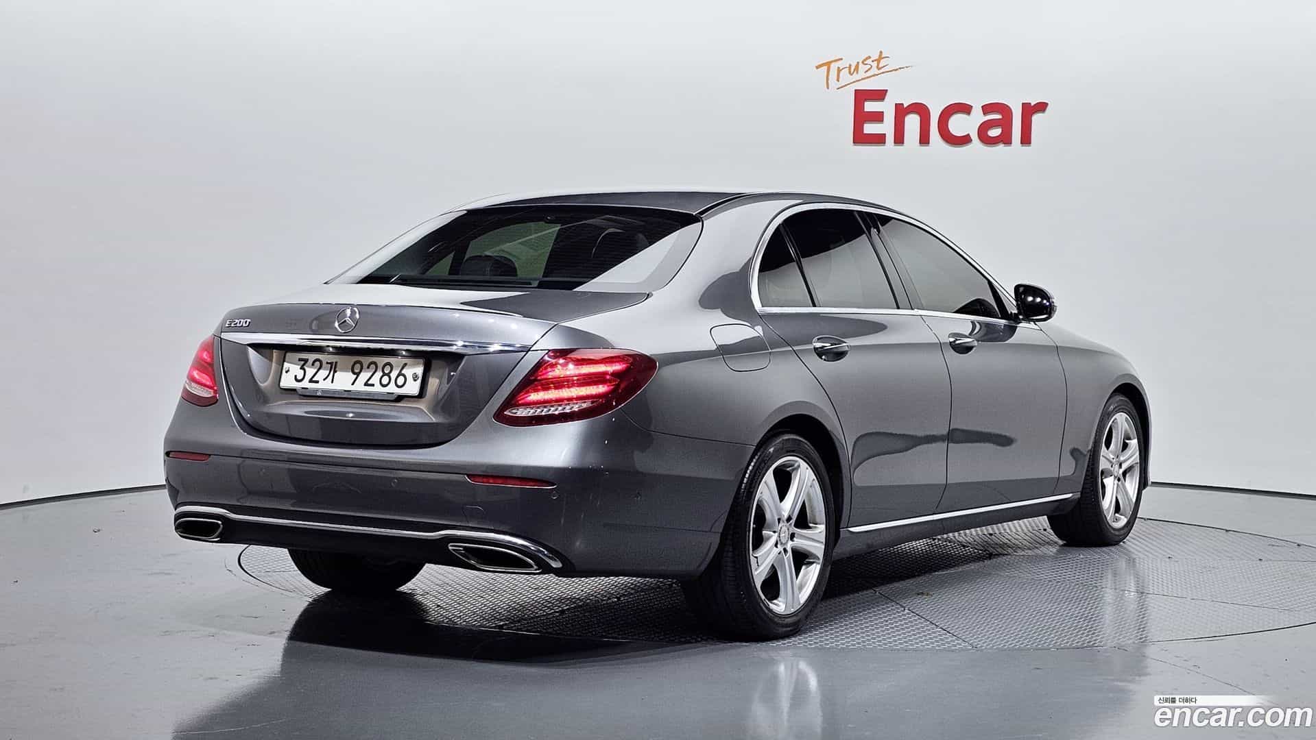 E-Class Mercedes-Benz 2016.11-OUTER-002