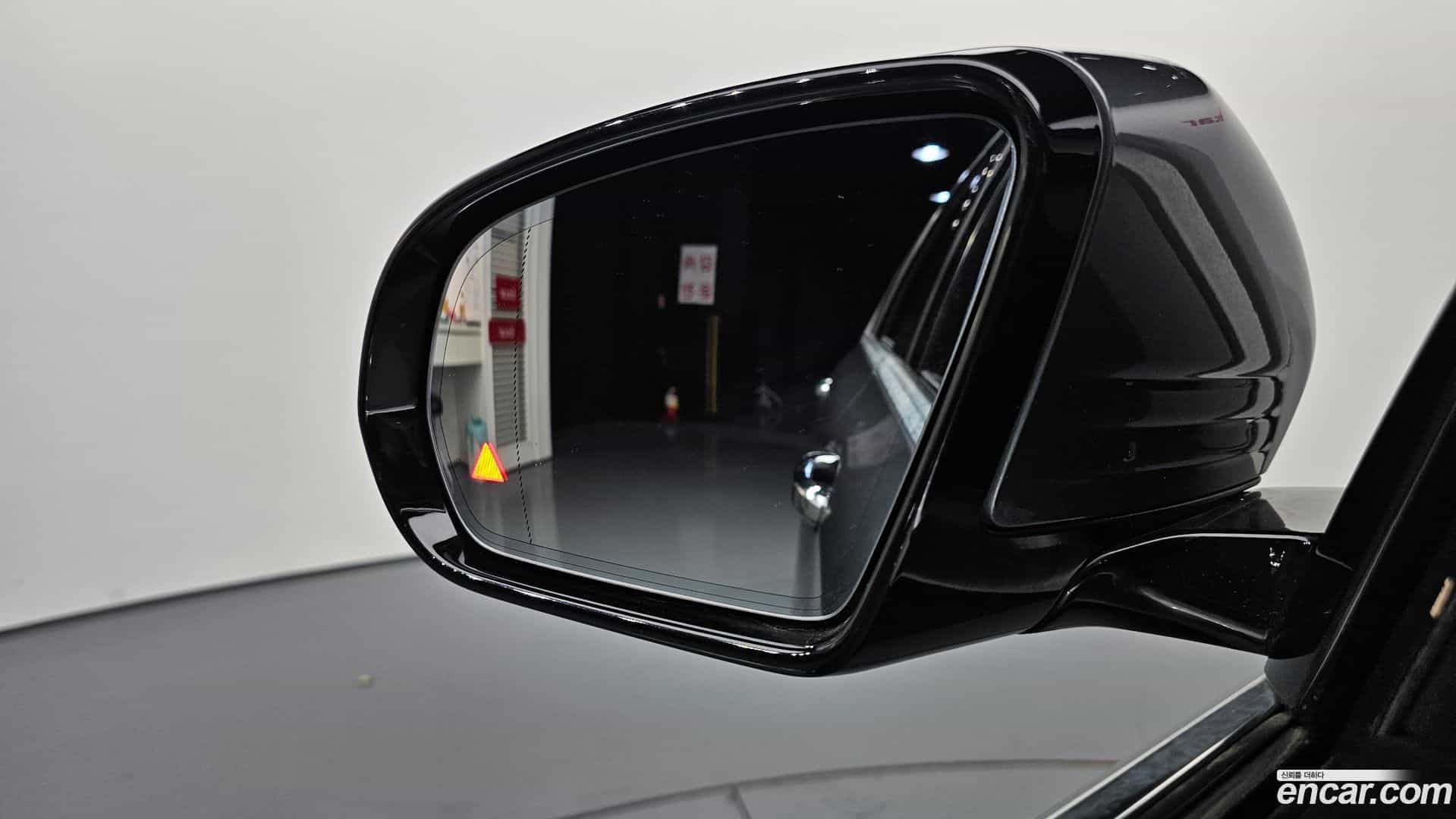 E-Class Mercedes-Benz 2016.11-OPTION-021
