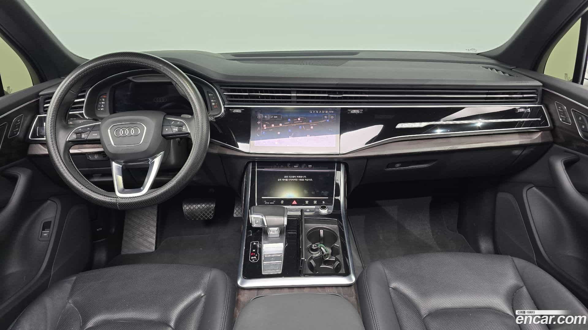 Q7 Audi 2021.0-INNER-007